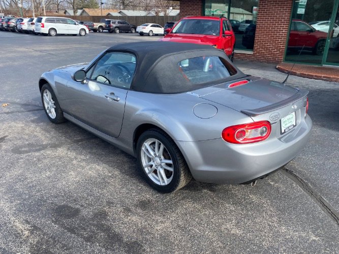 Used 2011 MAZDA MX-5 Miata Sport image 6