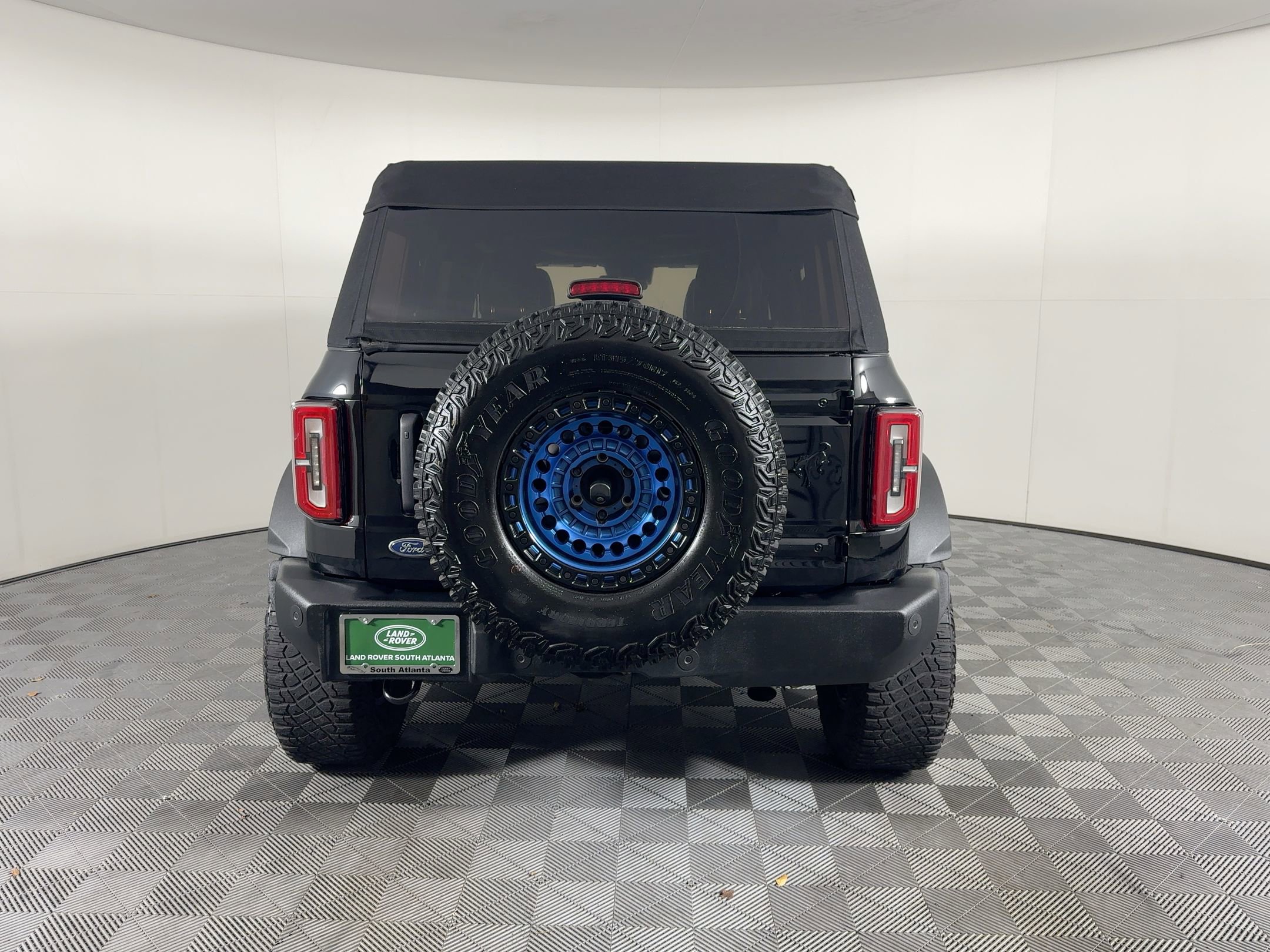 Used 2022 Ford Bronco Wildtrak image 11