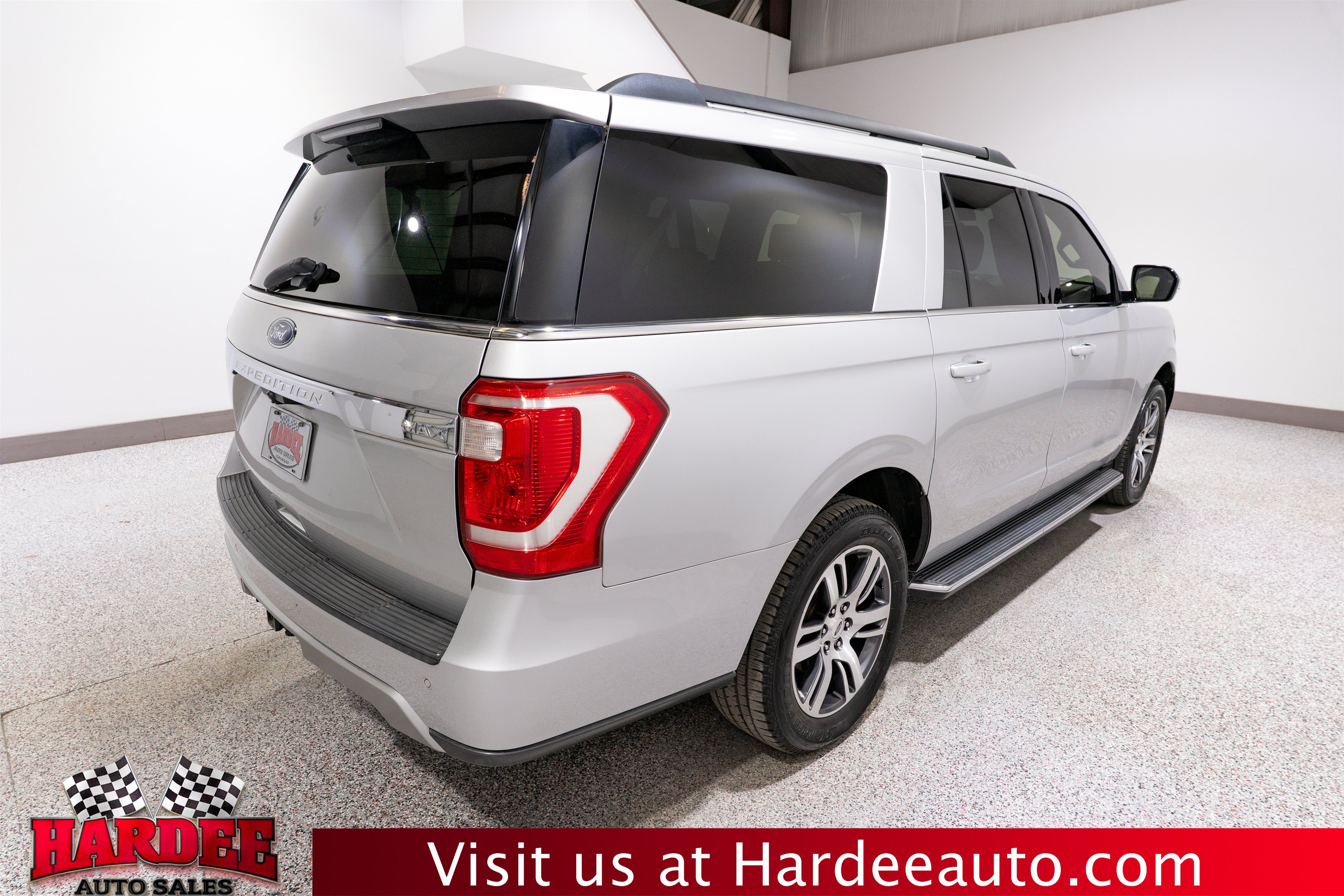 Used 2018 Ford Expedition Max XLT w/ Equipment Group 202A RWD image 5