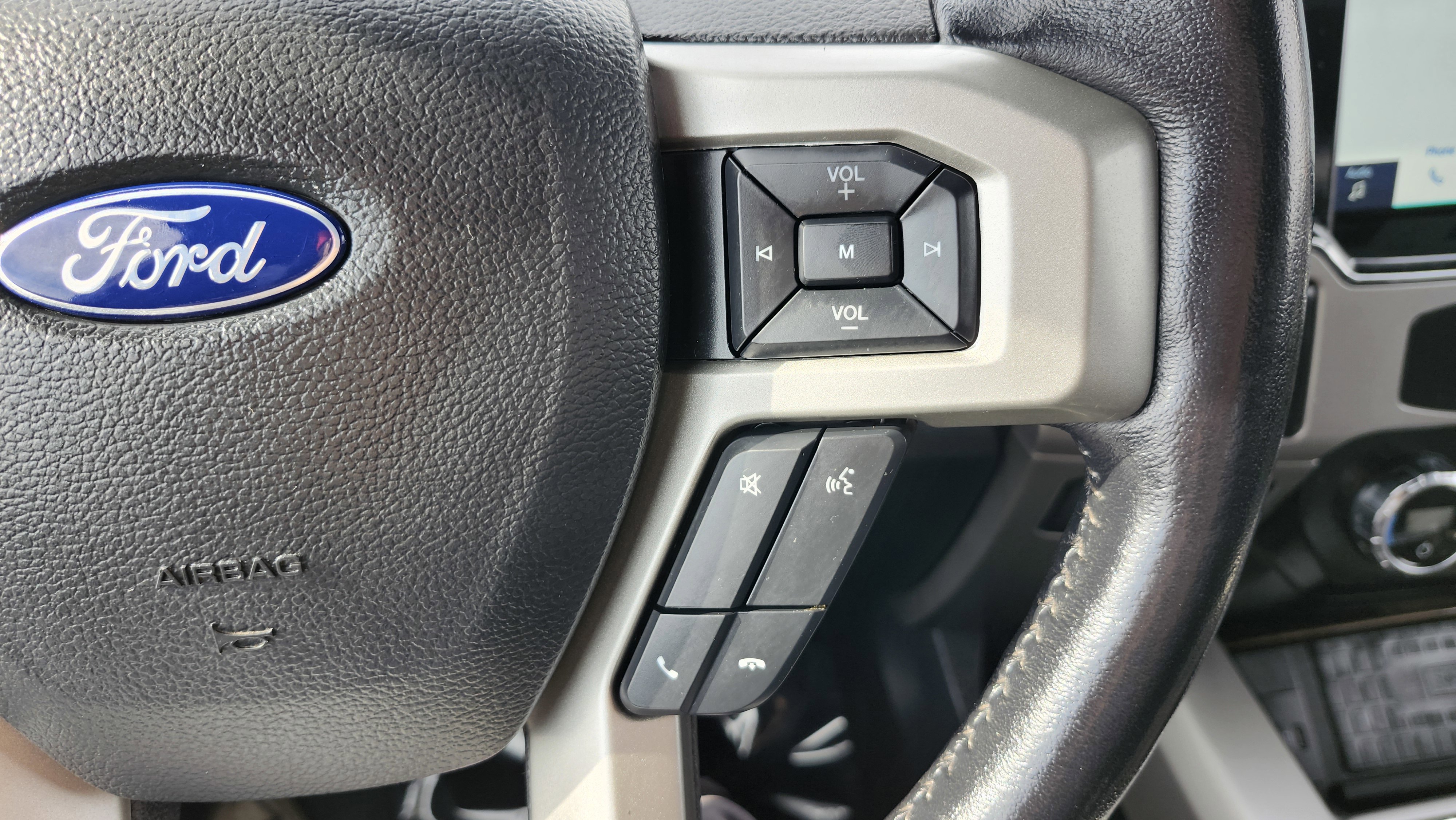 Used 2022 Ford F350 Lariat w/ Lariat Ultimate Package image 38