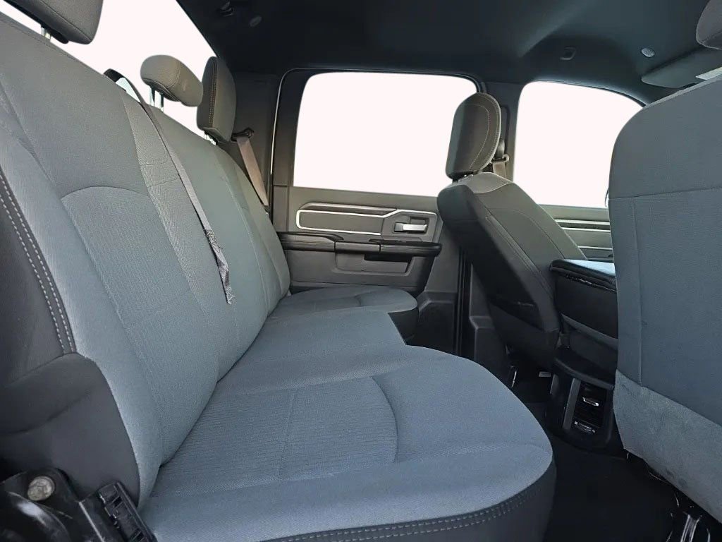 Used 2021 RAM 3500 Big Horn image 17