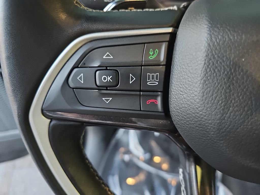 Certified 2022 Jeep Grand Cherokee Altitude image 17