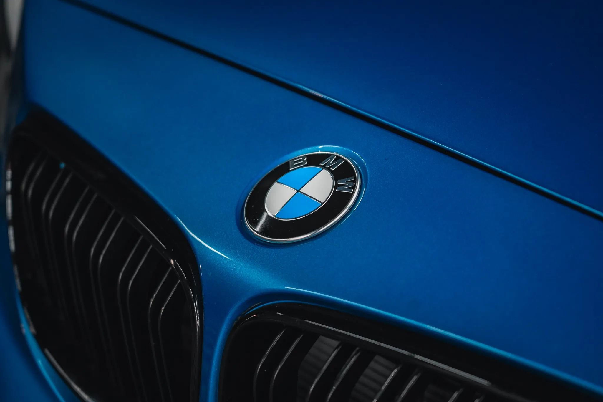 Used 2018 BMW M2 RWD image 7