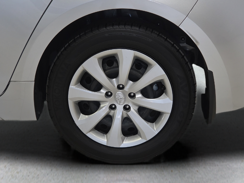 Certified 2026 Toyota Corolla LE FWD image 9
