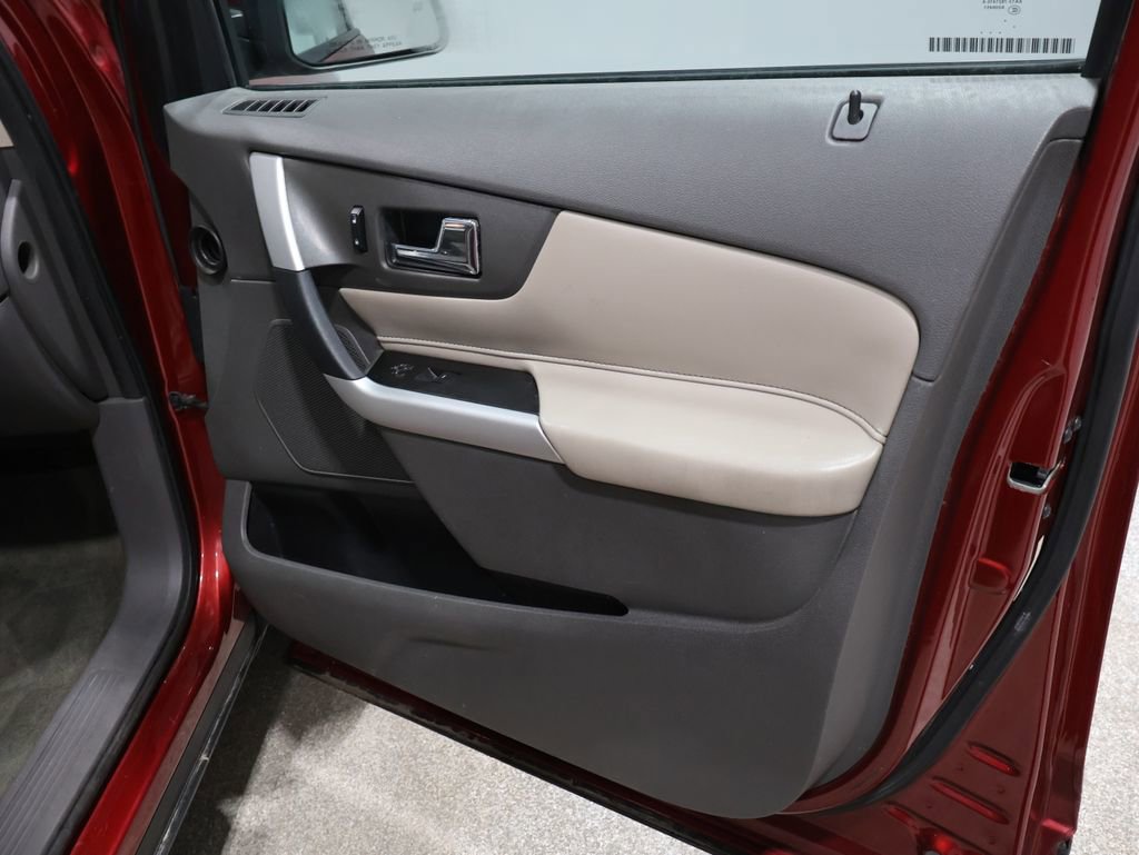 Used 2013 Ford Edge SEL image 24