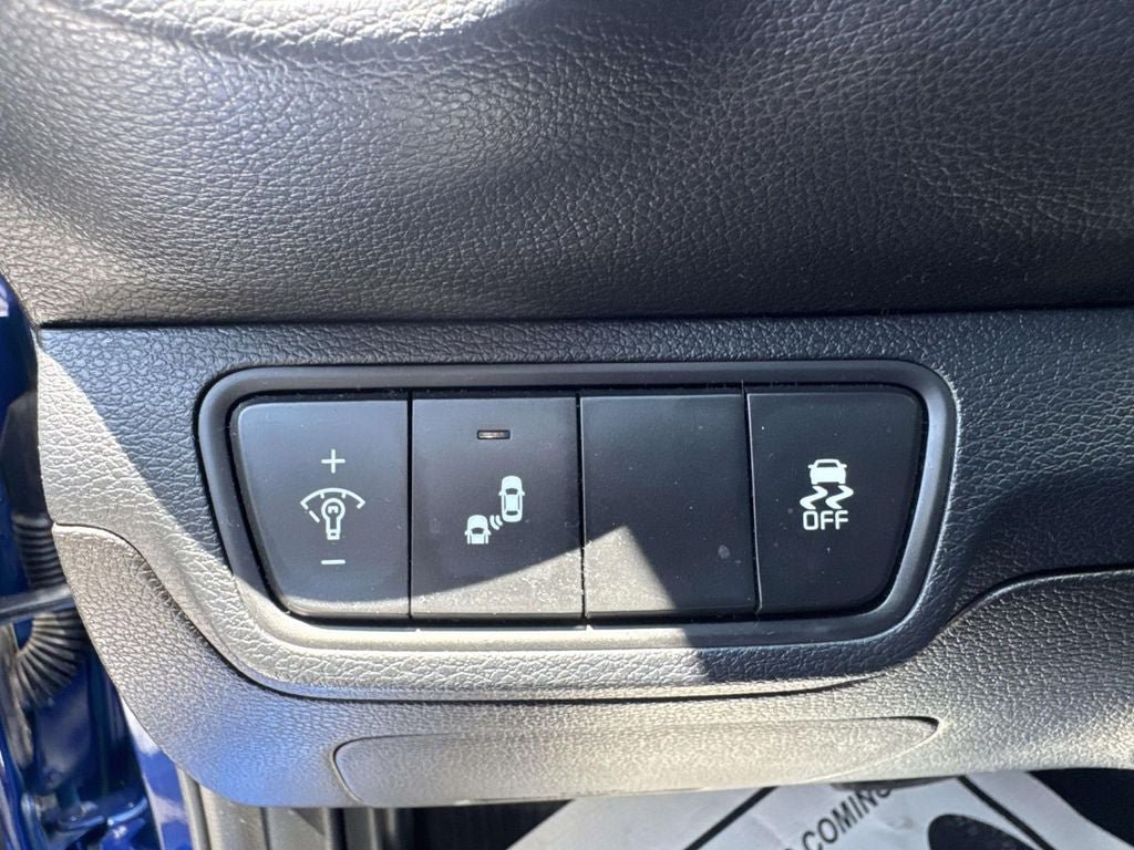 Used 2023 Kia Forte LXS w/ LXS Technology Package FWD image 19