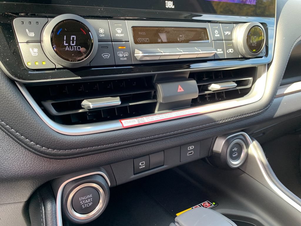 New 2026 Toyota Grand Highlander AWD image 23