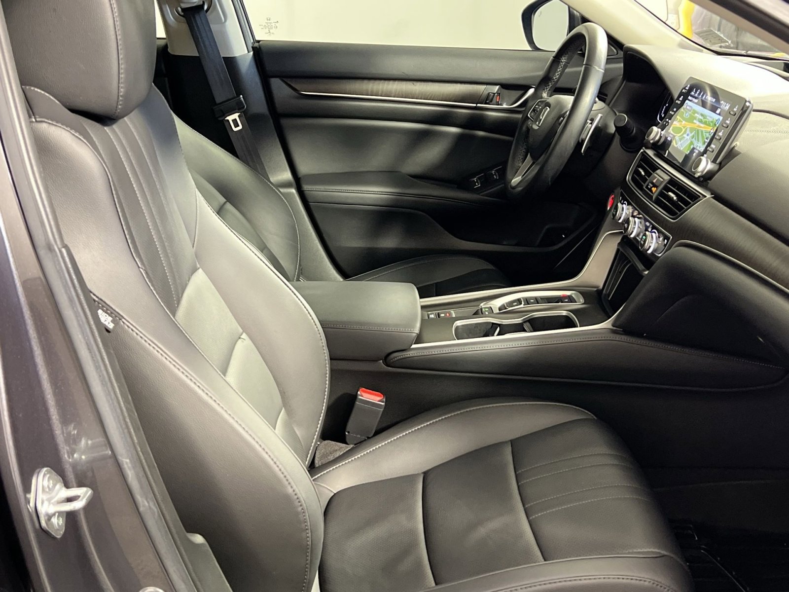 Used 2021 Honda Accord Touring image 28