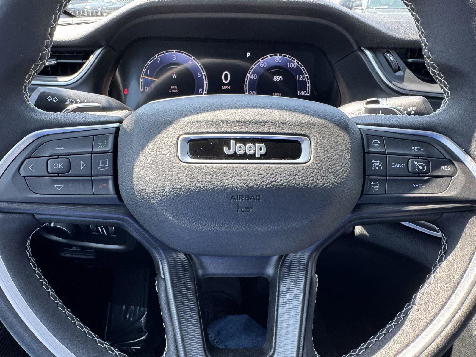 New 2025 Jeep Grand Cherokee L Laredo AWD/4WD image 22