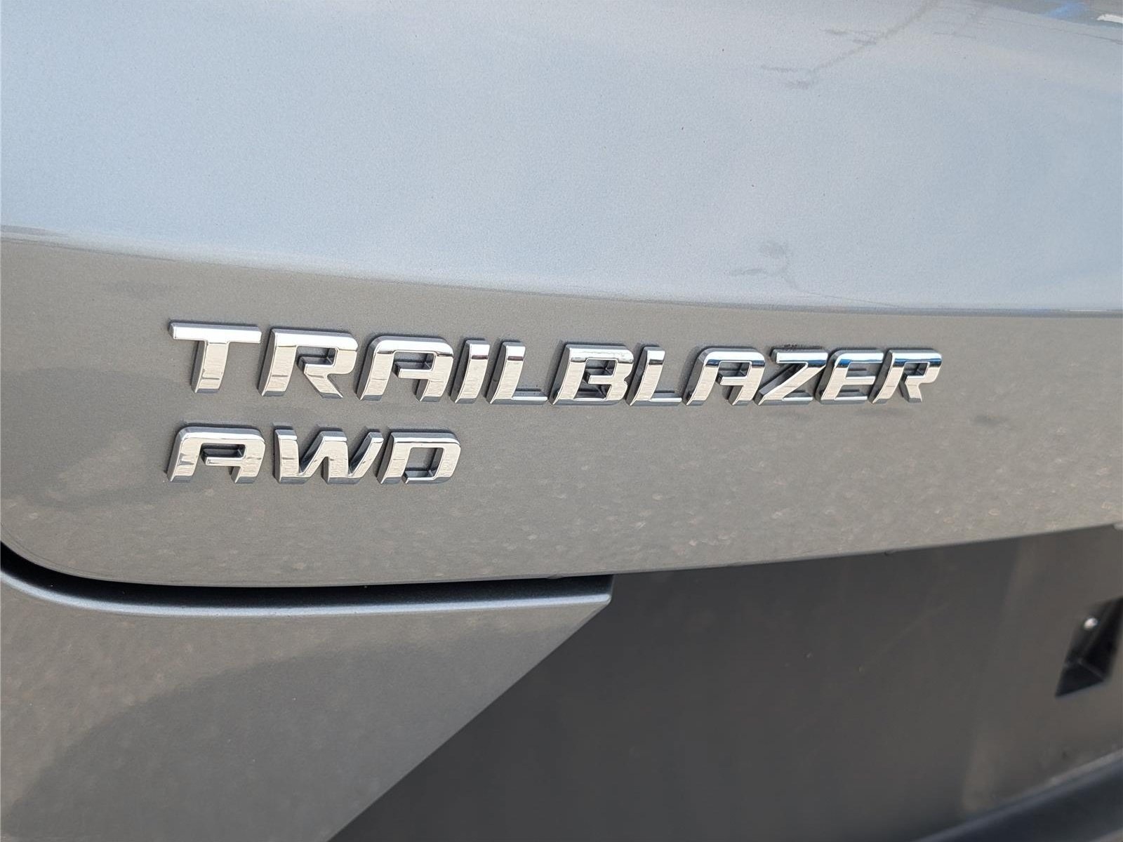 Used 2023 Chevrolet TrailBlazer LT w/ Convenience Package AWD/4WD image 9