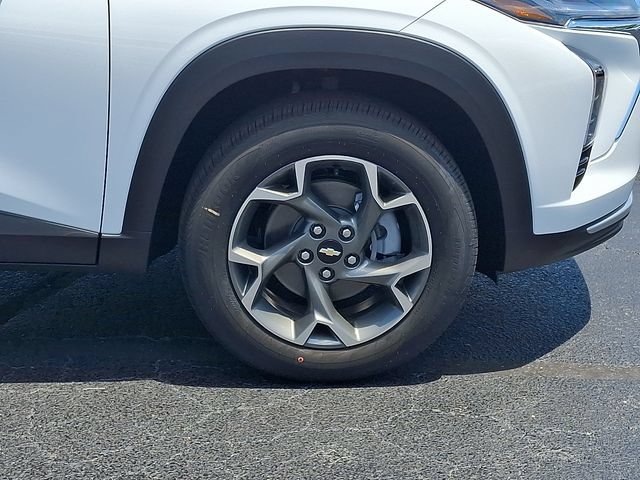 New 2026 Chevrolet Trax LT w/ LT Convenience Package FWD image 7