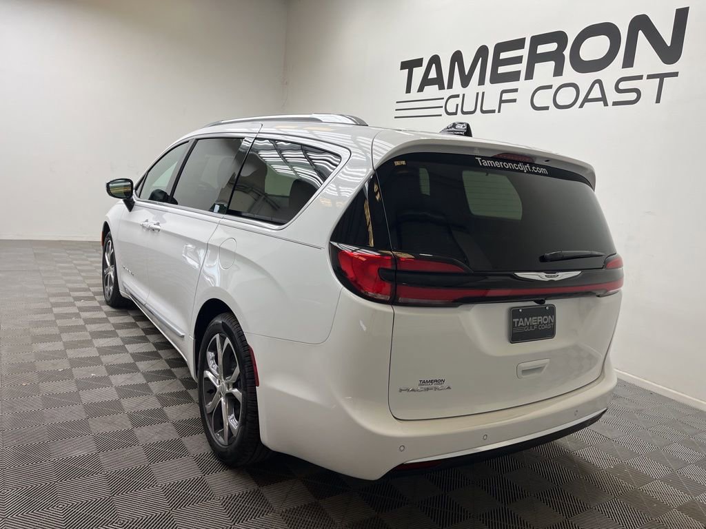 New 2026 Chrysler Pacifica Pinnacle image 3