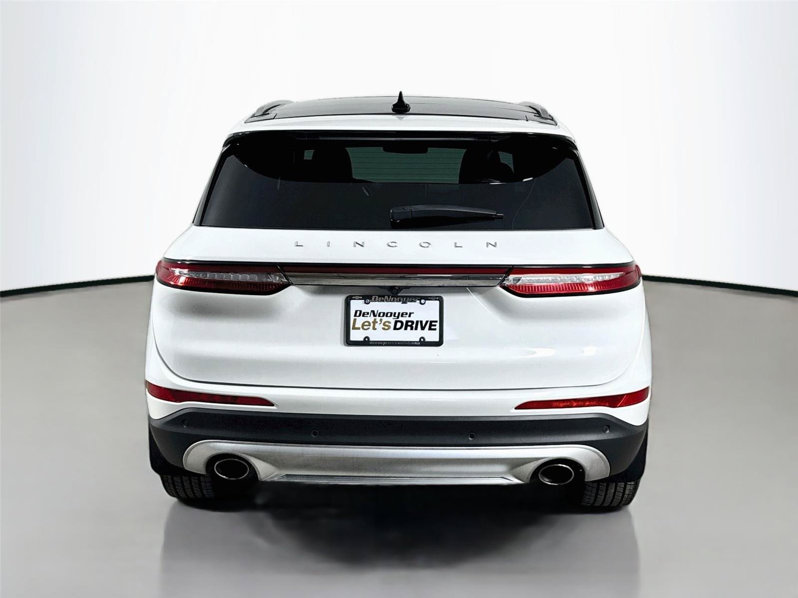 Used 2022 Lincoln Corsair AWD w/ Premium Package image 8