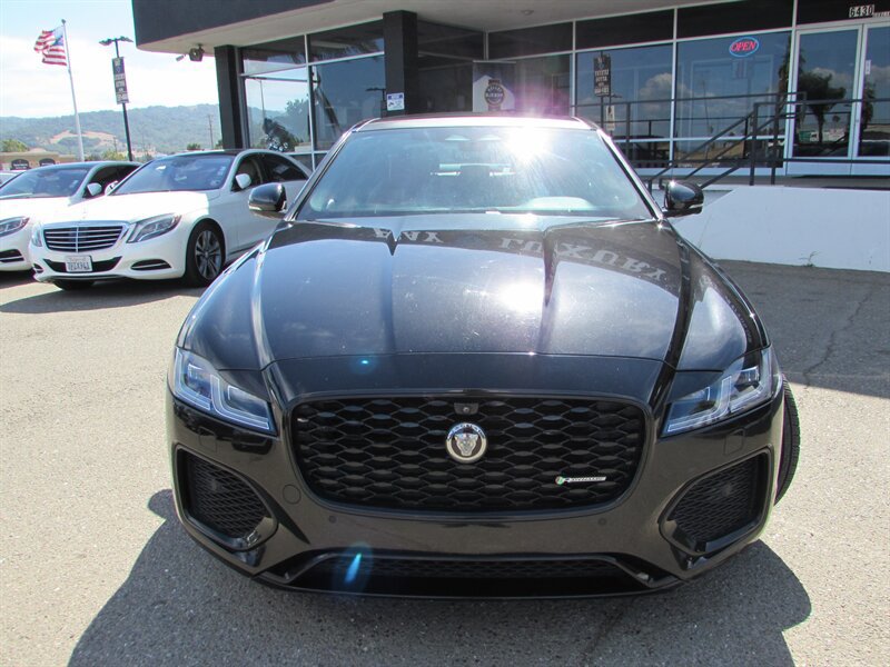 Used 2021 Jaguar XF R-Dynamic SE AWD/4WD image 2