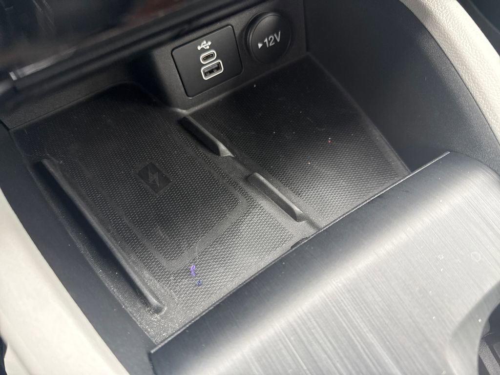 Used 2025 Ford Escape Platinum w/ Premium Technology Package image 42