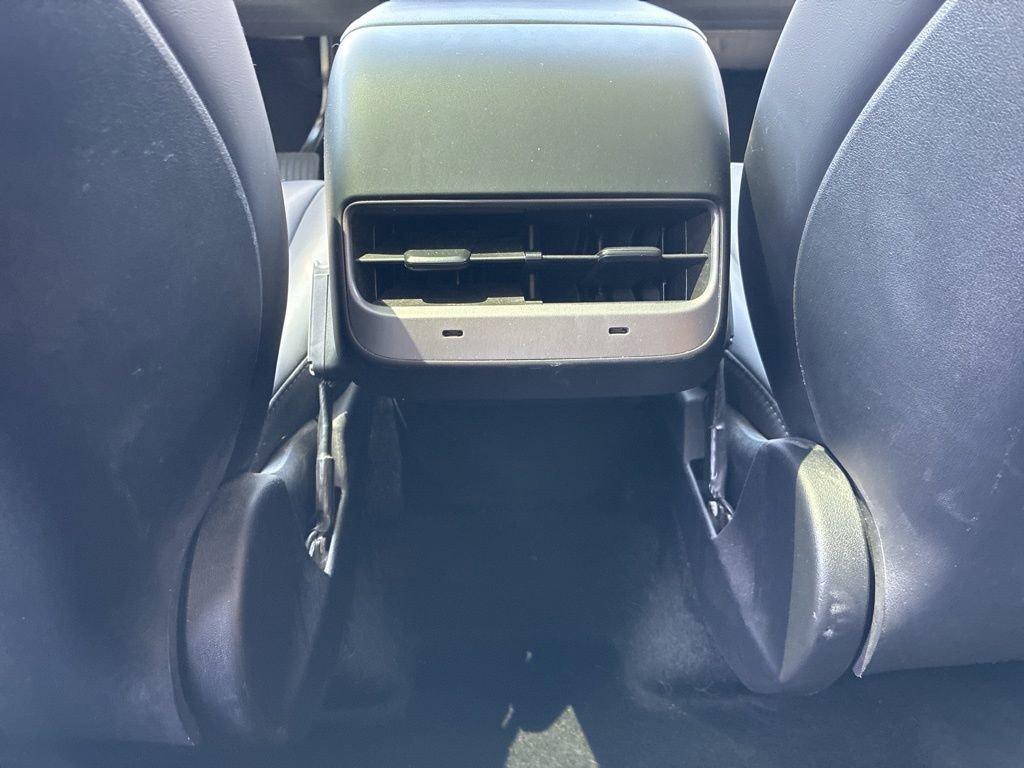 Used 2023 Tesla Model Y Long Range AWD/4WD image 18