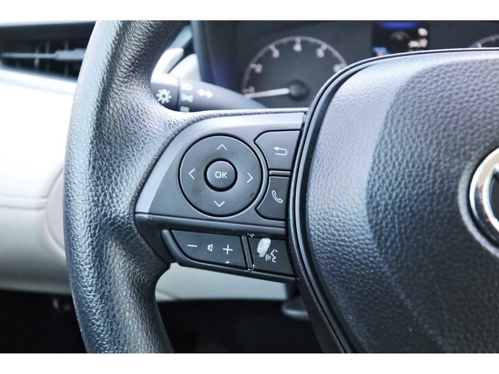 Used 2025 Toyota Corolla Cross L image 15