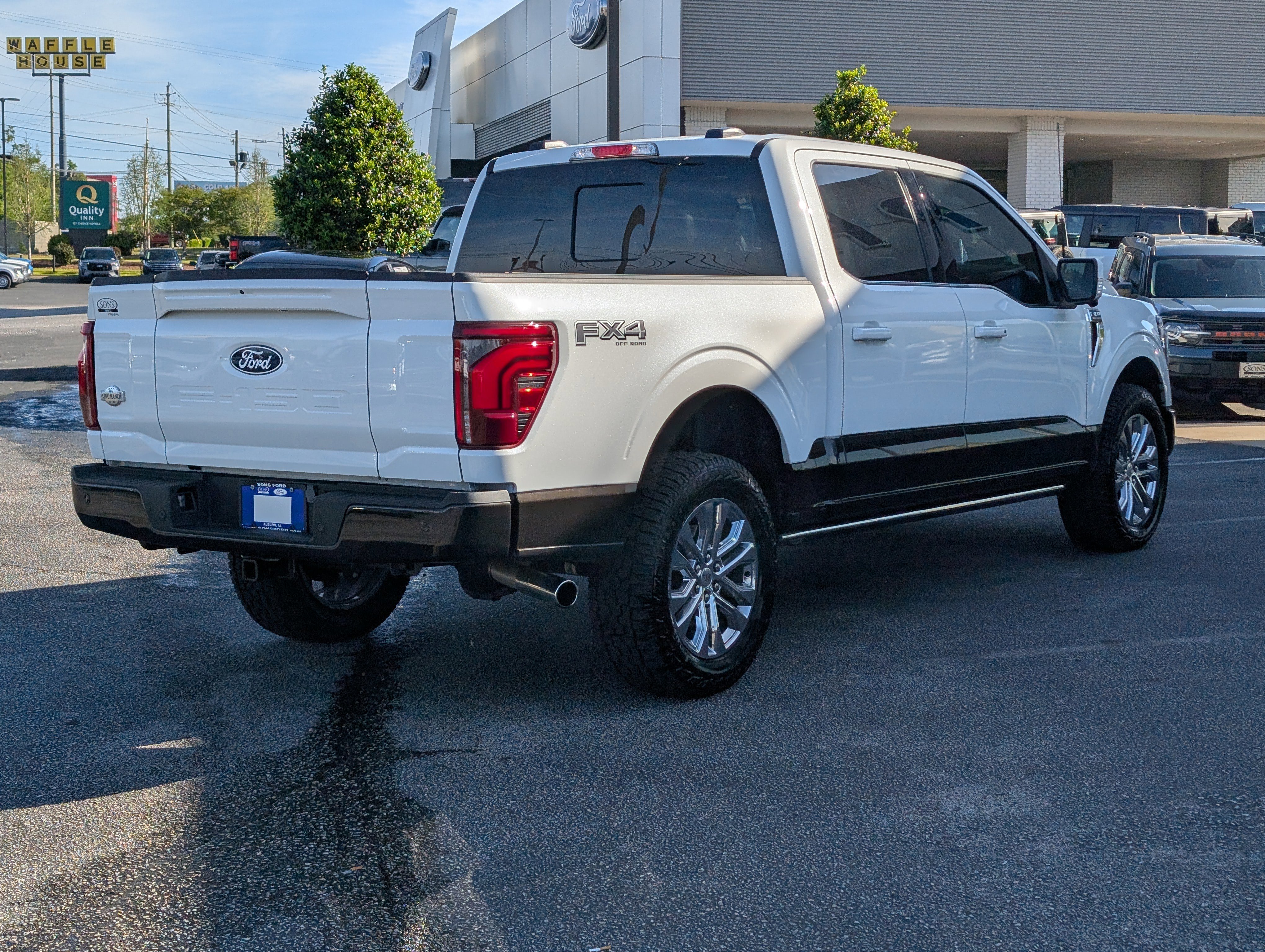 Used 2024 Ford F150 King Ranch w/ FX4 Off-Road Package image 8