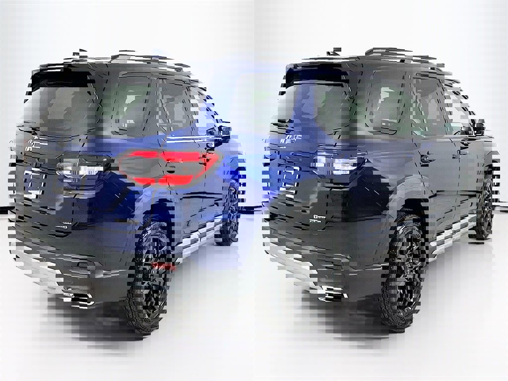 New 2025 Honda Pilot Touring image 19