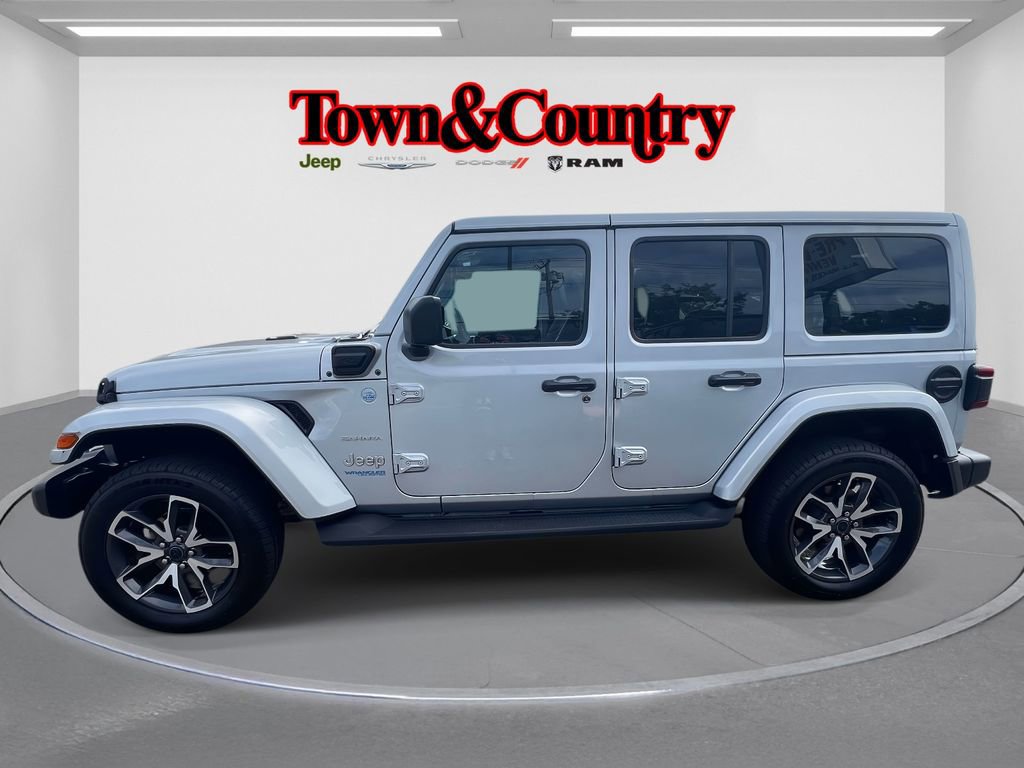 Certified 2022 Jeep Wrangler Unlimited Sahara w/ Cold Weather Group image 6