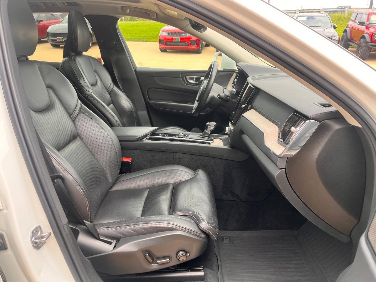 Used 2021 Volvo XC60 T5 Inscription w/ Advanced Package AWD/4WD image 24