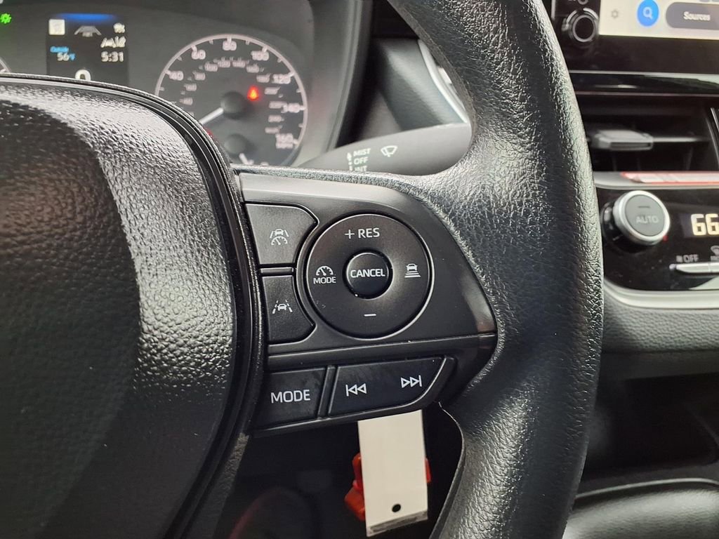 Used 2025 Toyota Corolla LE FWD image 14