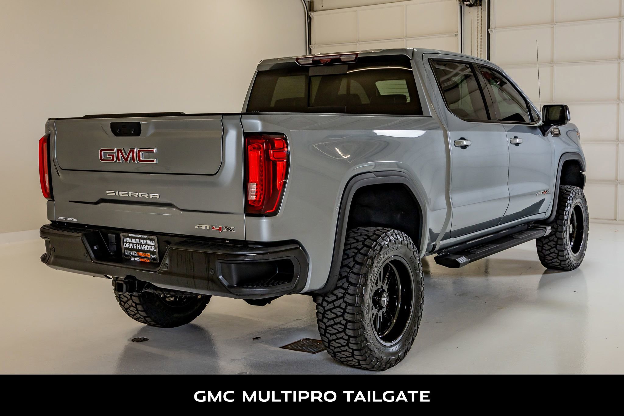 Used 2024 GMC Sierra 1500 AT4X image 9