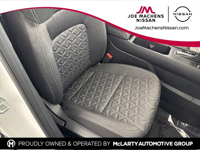 Certified 2025 Nissan Kicks SV w/ Illumination Package image 25