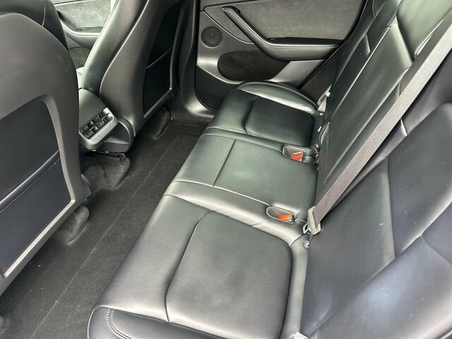 Used 2025 Tesla Model Y Long Range RWD image 14