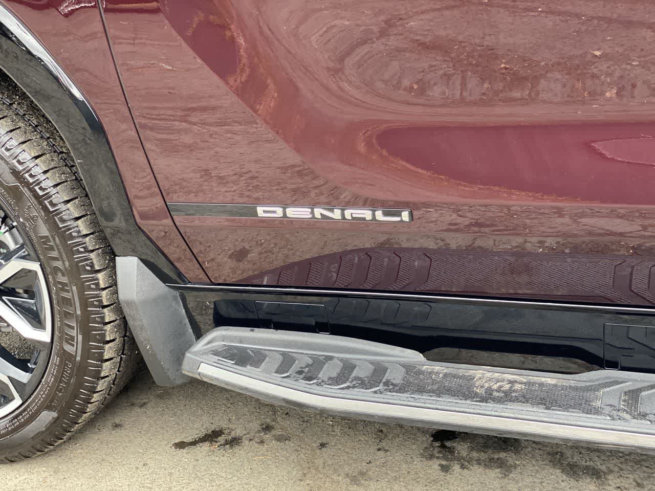 Used 2025 GMC Sierra EV Denali AWD/4WD image 10