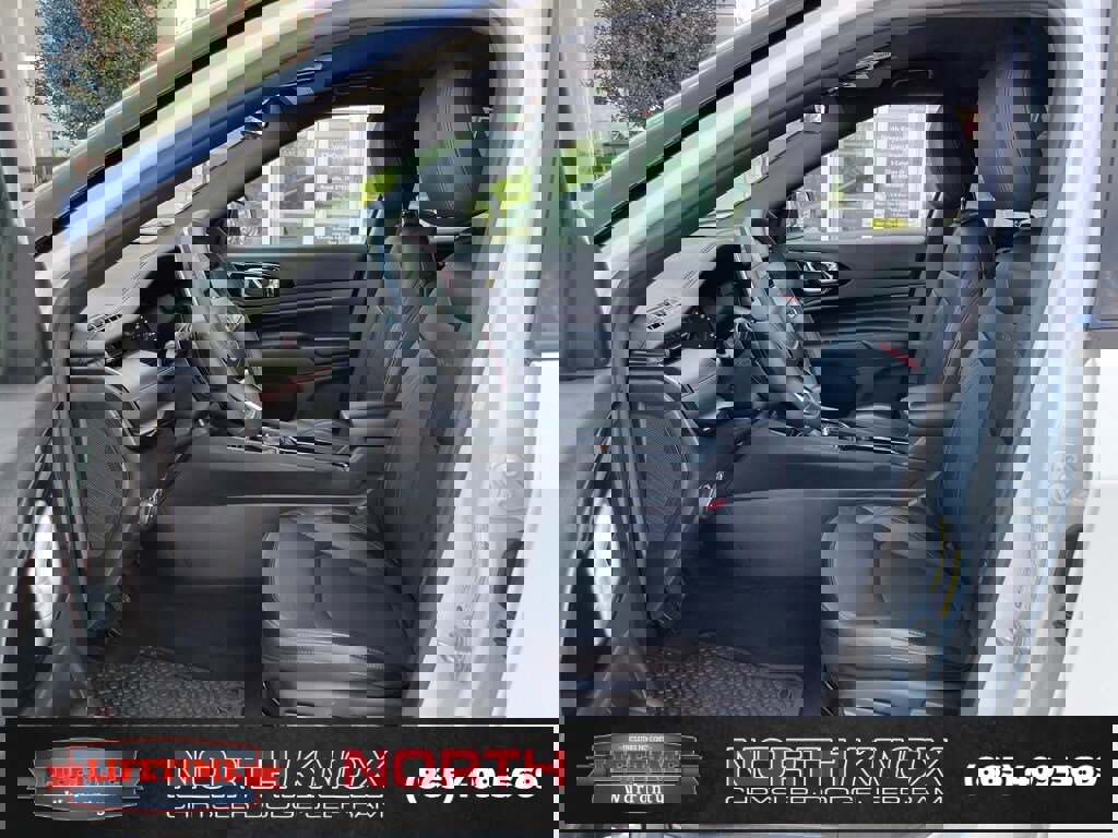 Used 2024 Jeep Compass Trailhawk image 3