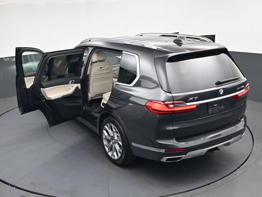 Used 2022 BMW X7 xDrive40i w/ Executive Package AWD/4WD image 44