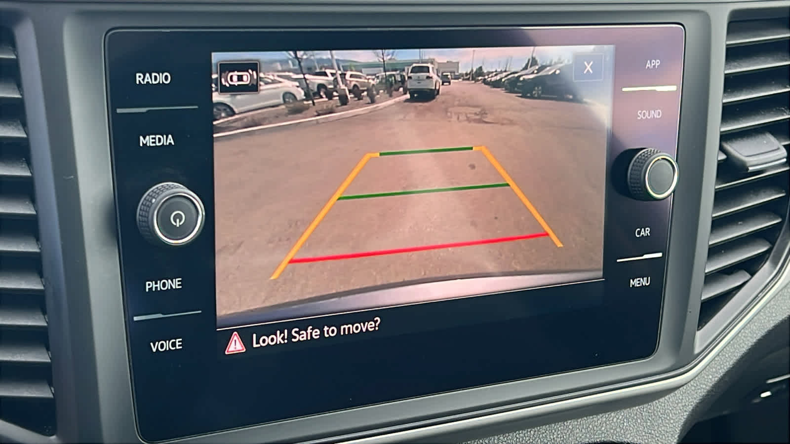 Certified 2021 Volkswagen Atlas SE image 16