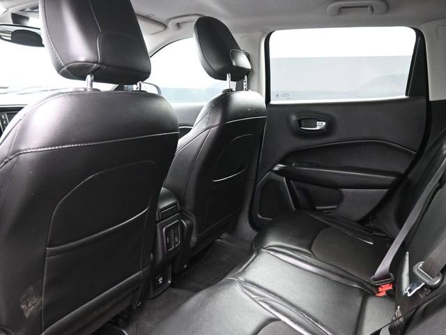 Used 2018 Jeep Compass Latitude FWD image 16