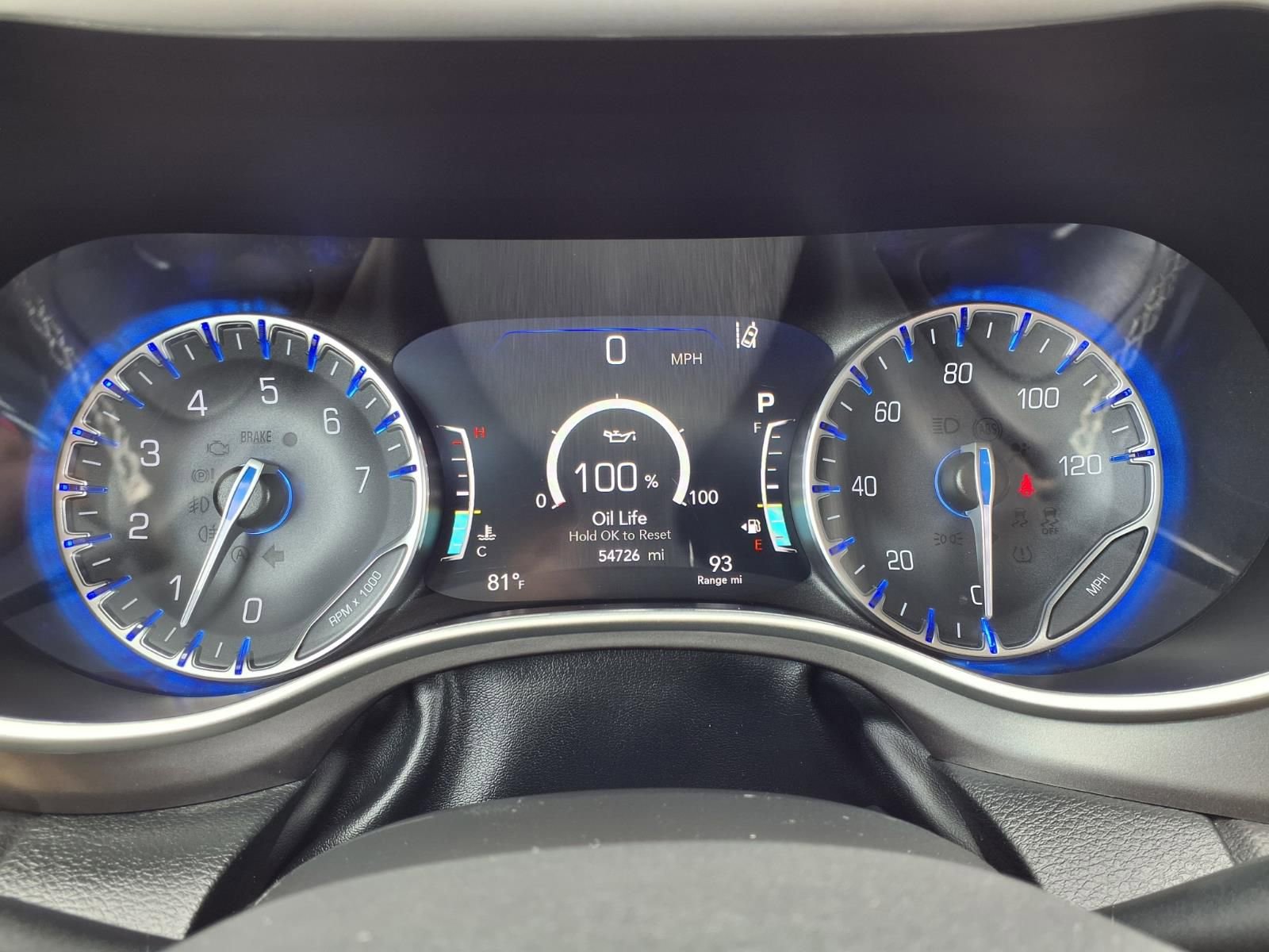 Used 2024 Chrysler Pacifica Touring-L image 14