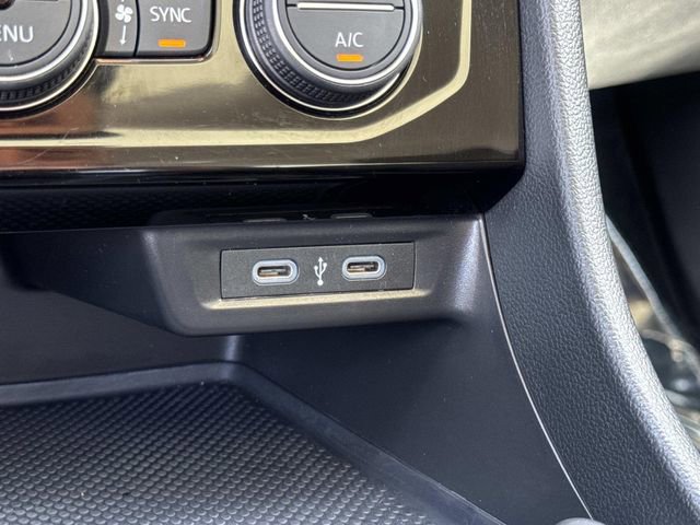 Certified 2023 Volkswagen Jetta SE FWD image 16