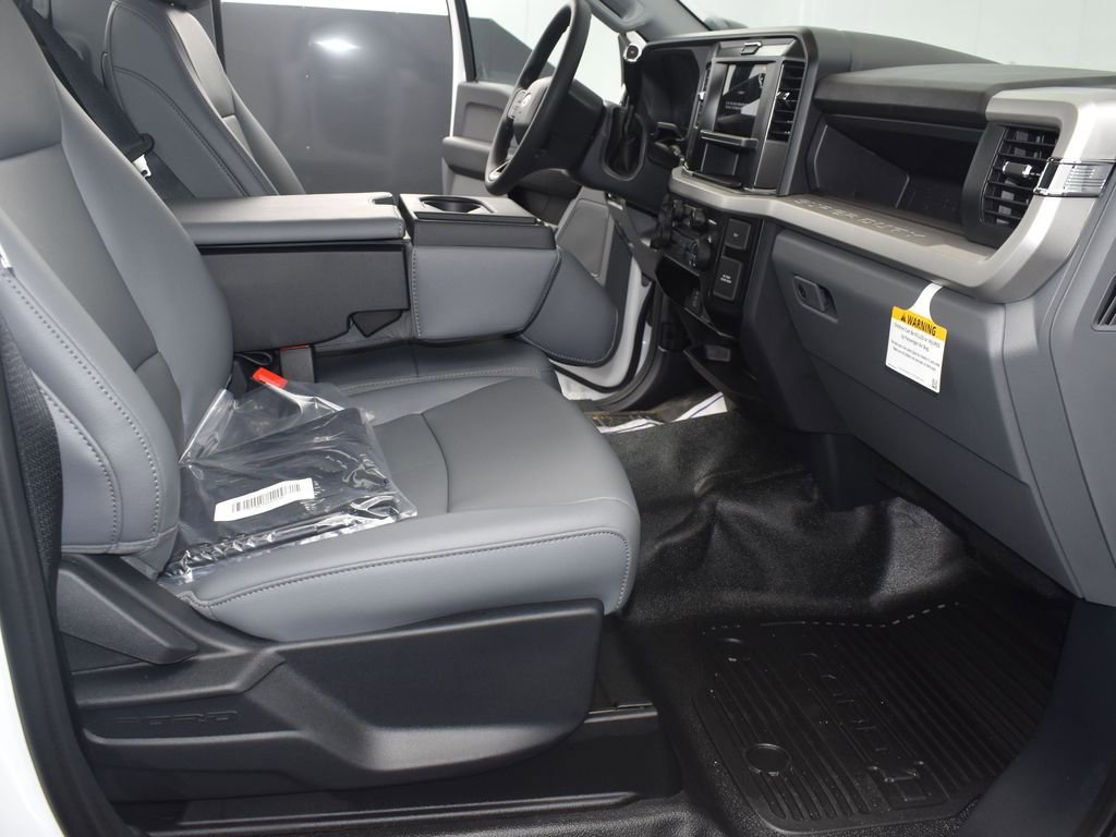 New 2025 Ford F450 XL w/ XL Chrome Package image 13