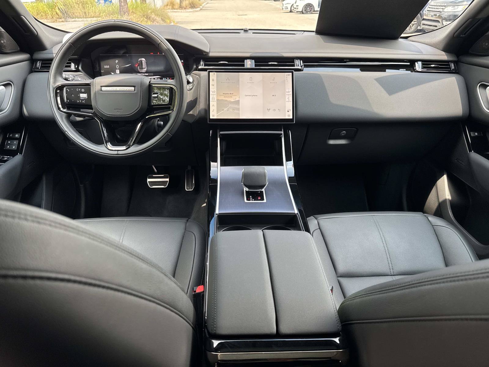 Certified 2026 Land Rover Range Rover Velar Dynamic SE AWD/4WD image 16