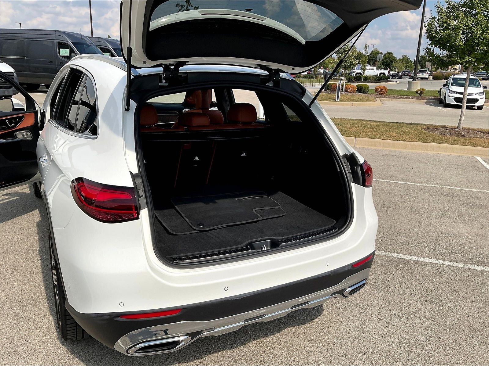 Certified 2026 Mercedes-Benz GLC 300 4MATIC image 40