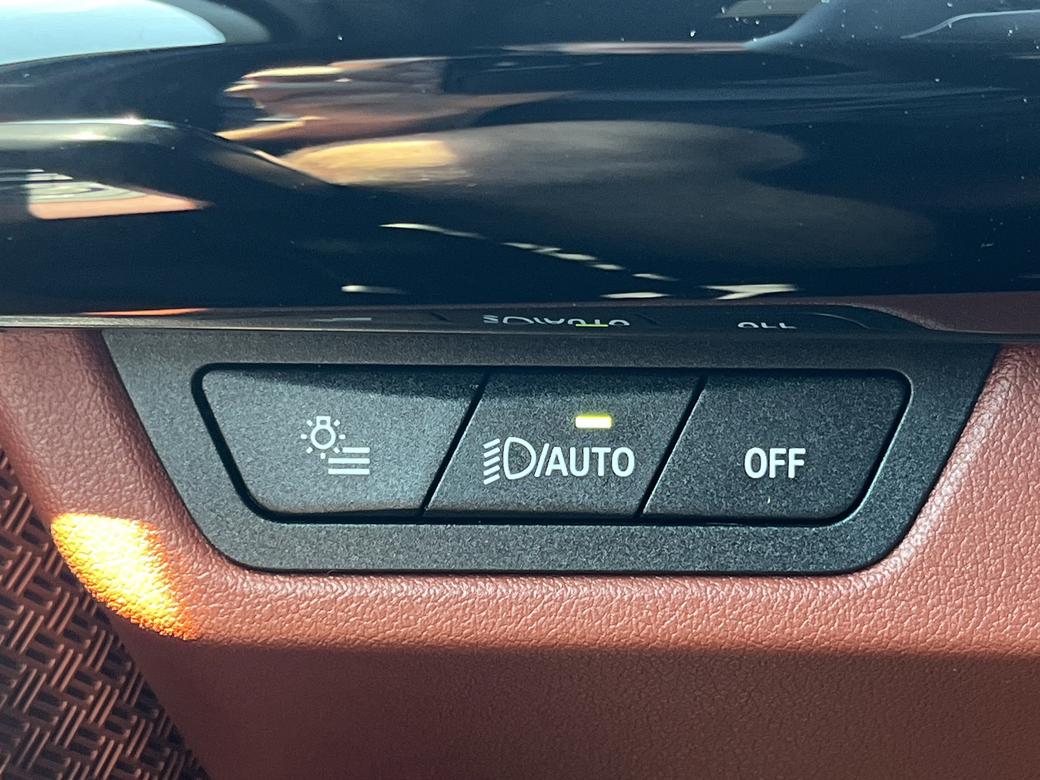 New 2026 BMW X1 xDrive28i w/ Convenience Package image 16