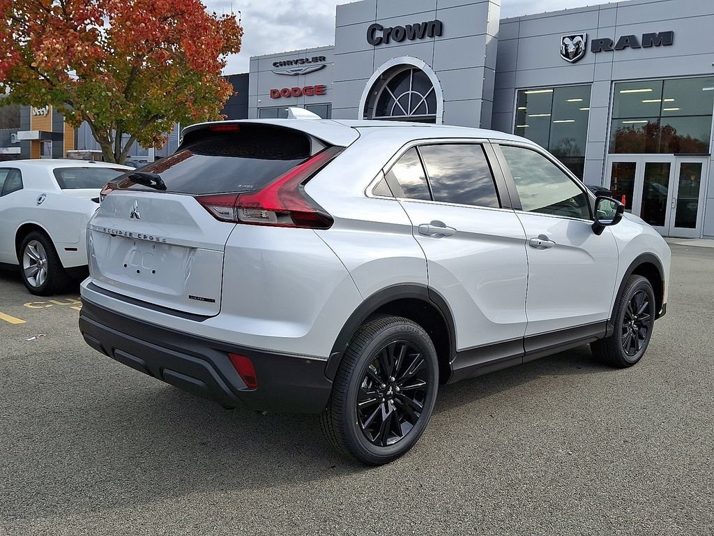 New 2026 Mitsubishi Eclipse Cross LE AWD/4WD image 4