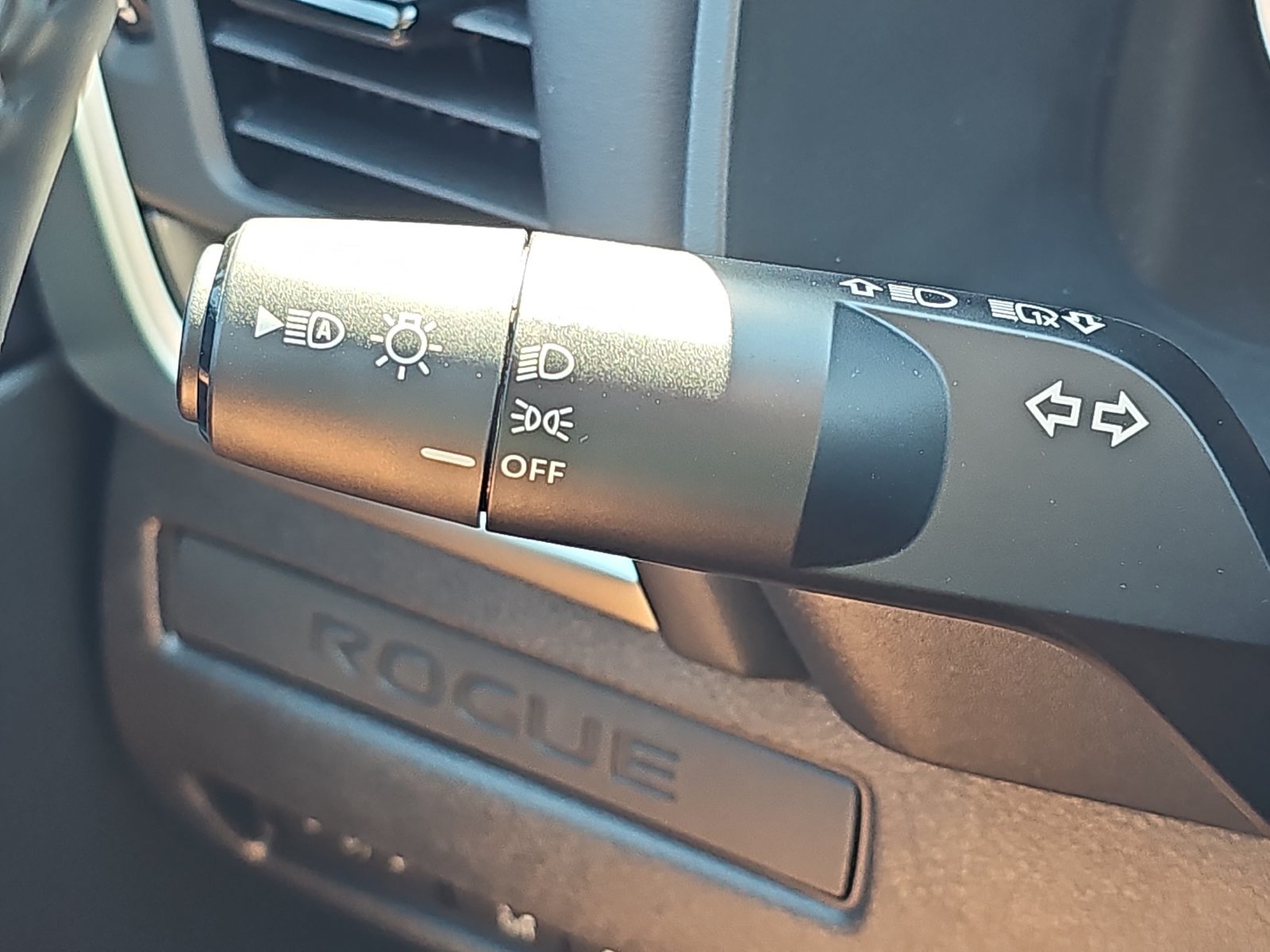 New 2027 Nissan Rogue Dark Armor FWD image 36