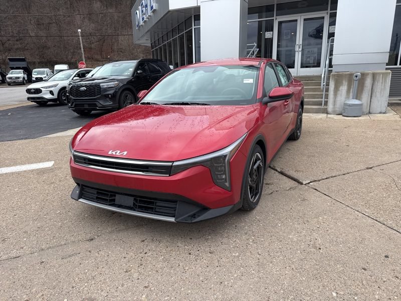 New 2025 Kia K4 GT-Line Turbo FWD image 3