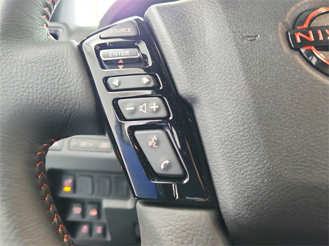 Used 2025 Nissan Frontier PRO-4X image 24