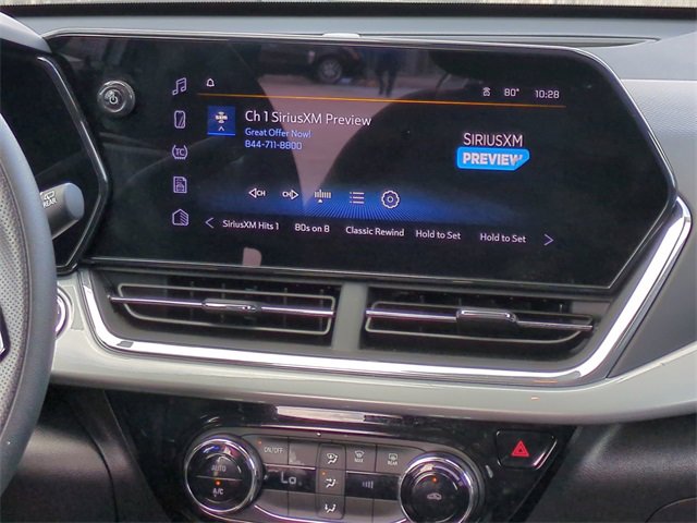 Certified 2025 Chevrolet Trax LT image 19