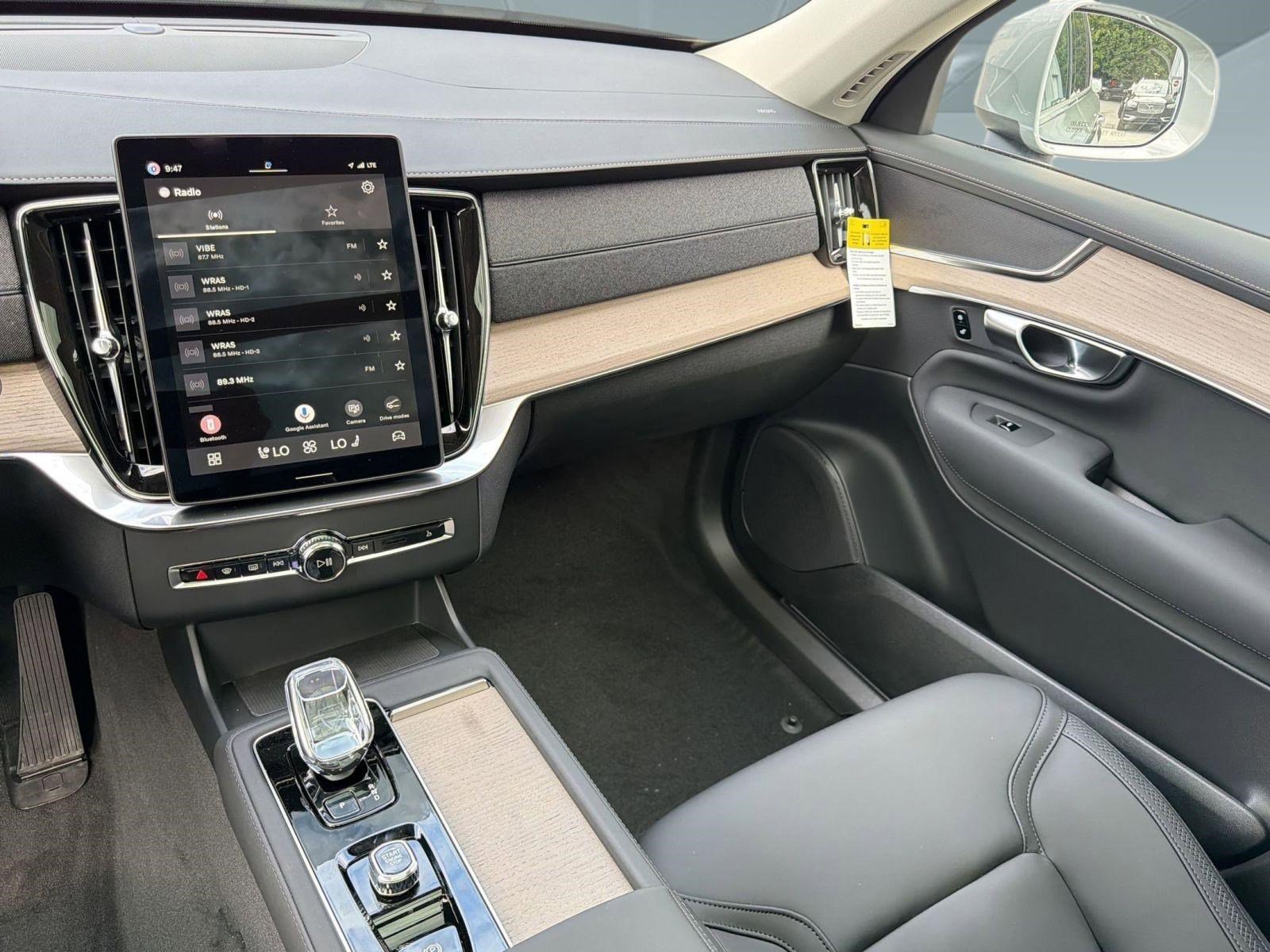New 2026 Volvo XC90 T8 Plus w/ Protection Package AWD/4WD image 26
