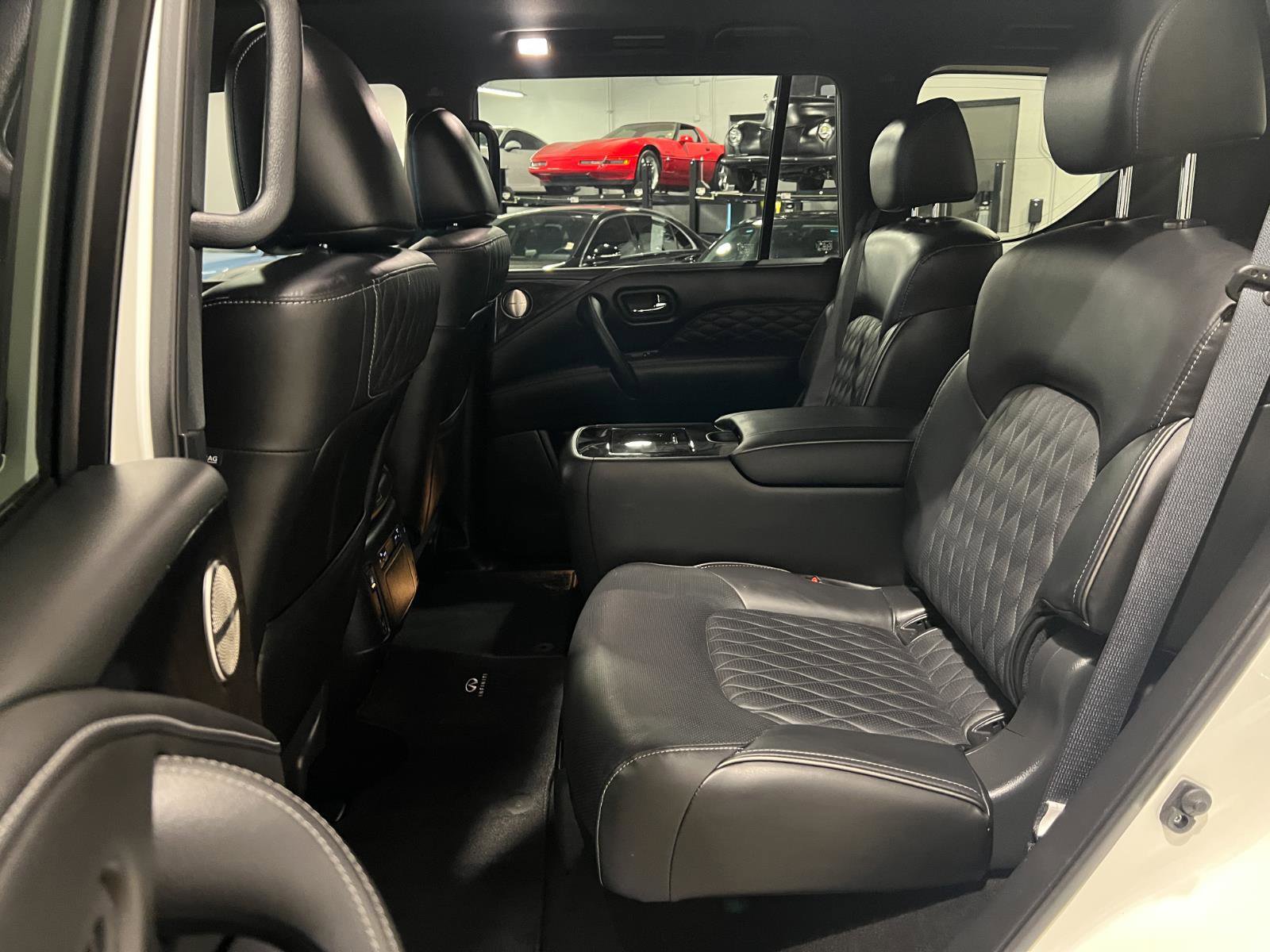 Used 2024 INFINITI QX80 Sensory image 30