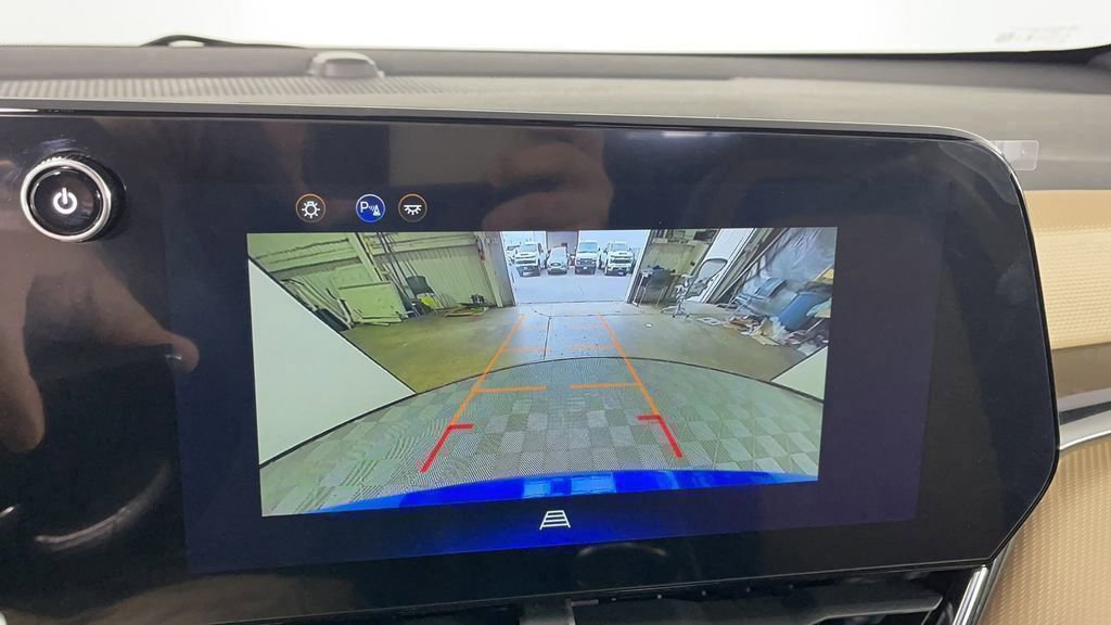 New 2025 Chevrolet Equinox ACTIV image 22