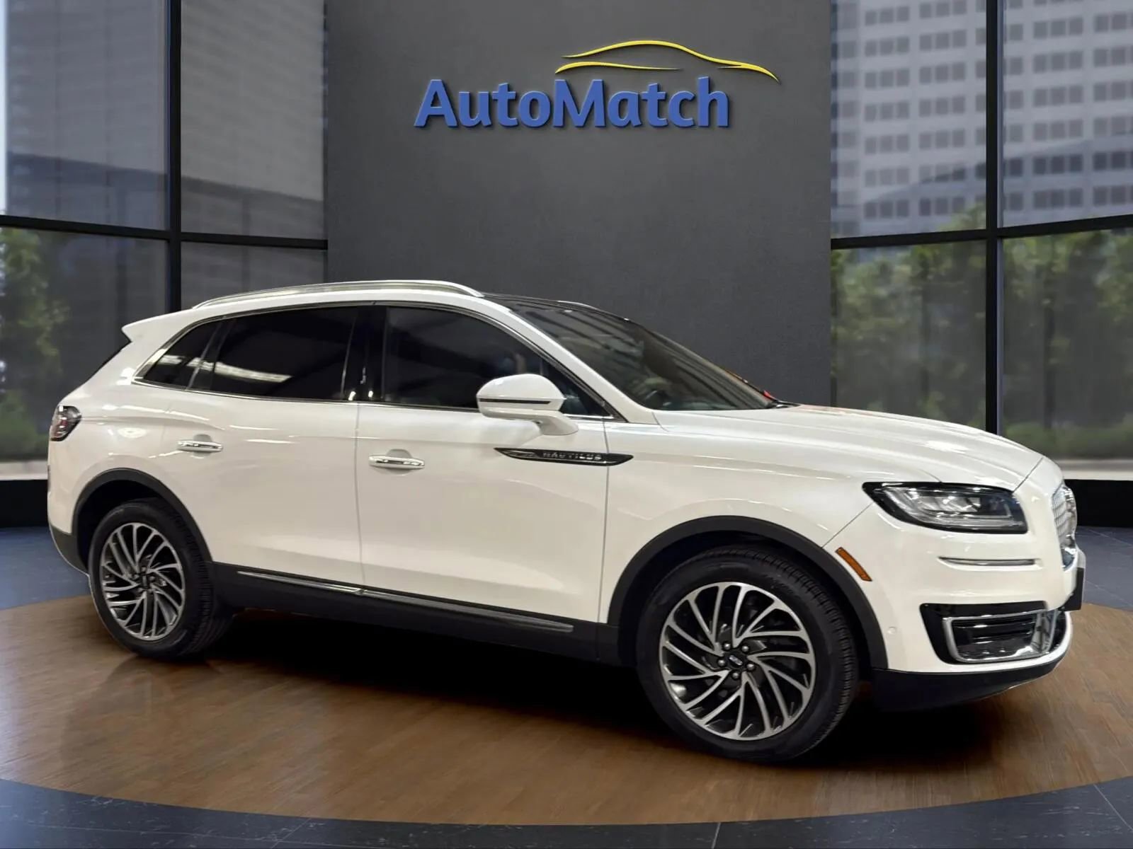 Used 2019 Lincoln Nautilus Reserve image 13