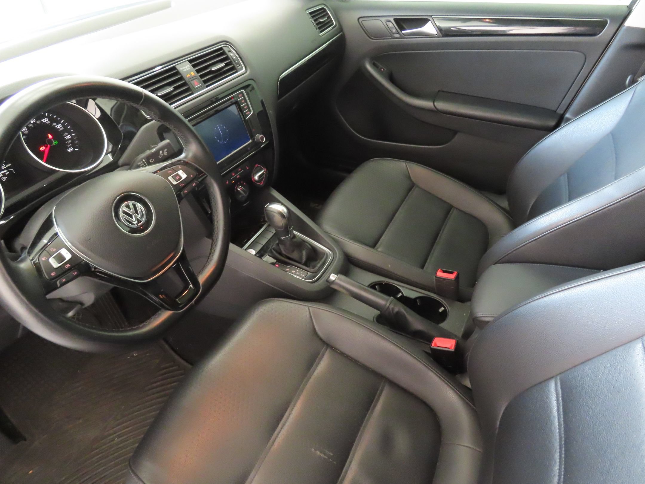 Used 2016 Volkswagen Jetta SEL FWD image 21